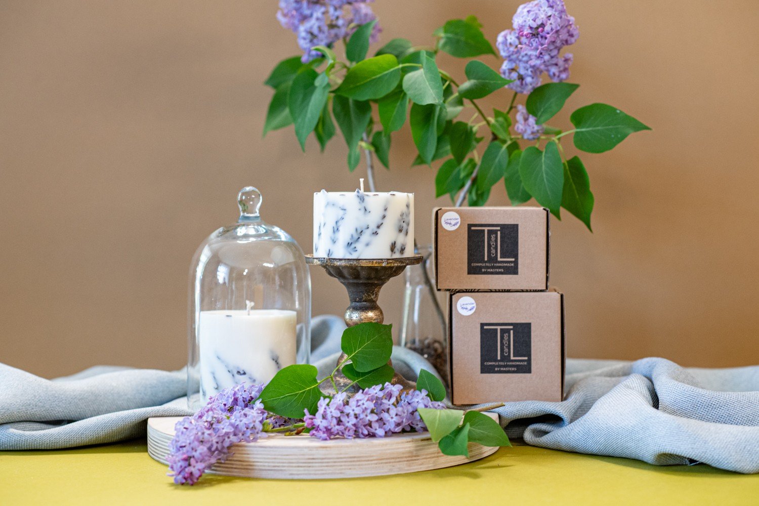 Hand-made Soy Wax Candle with Lavender Scent - White Hand-made Soy Wax Candle with Lavender Scent - White - Image 2
