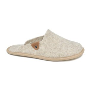 Pelsi natural felt slippers in beige – handmade in Estonia, lightweight wool indoor shoes, Nordic minimalist design by OmaKing