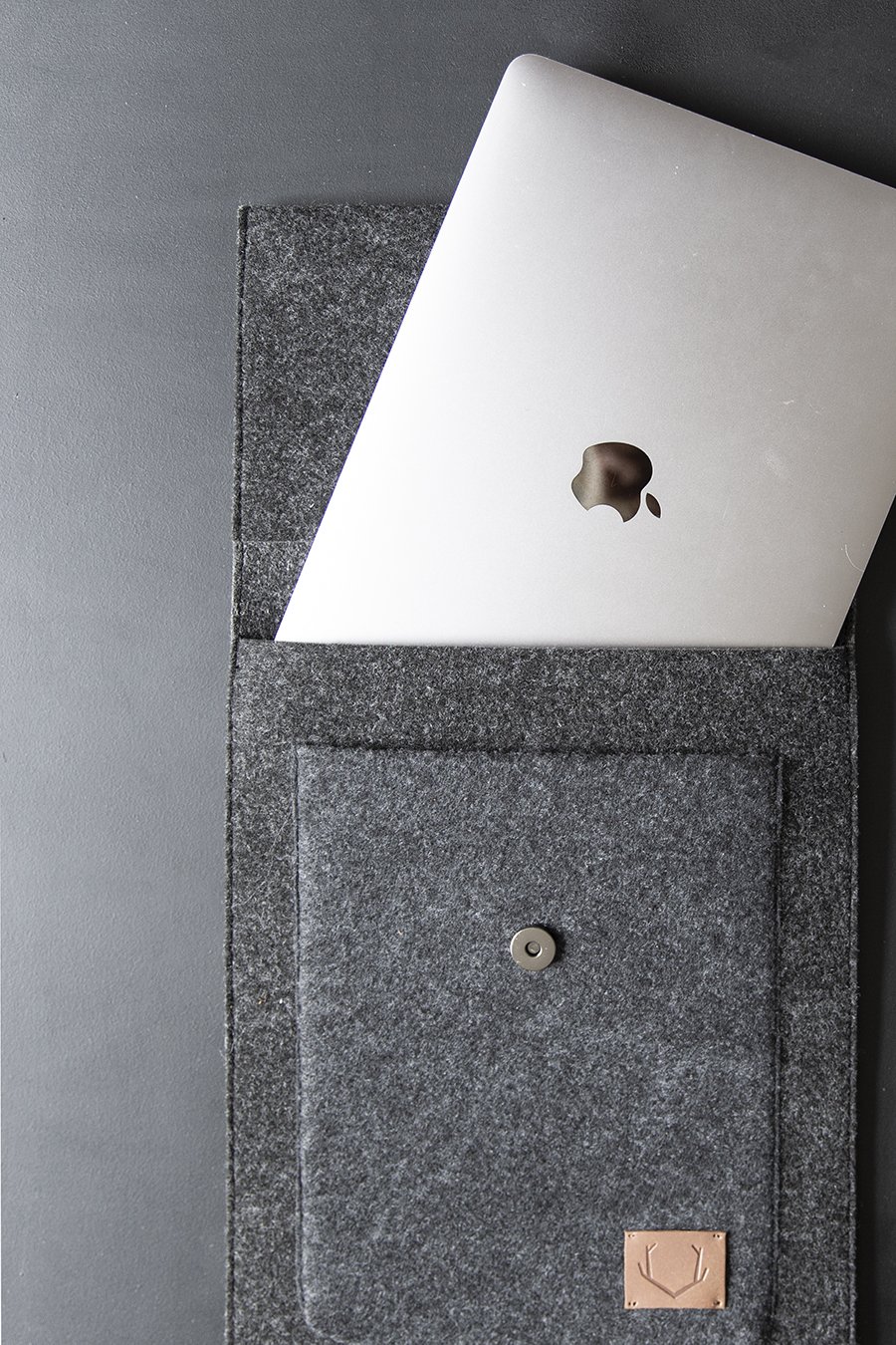 Malmö nešiojamojo kompiuterio dėklas 13″ – juodas Malmö nešiojamojo kompiuterio dėklas 13″ – juodas - Image 4