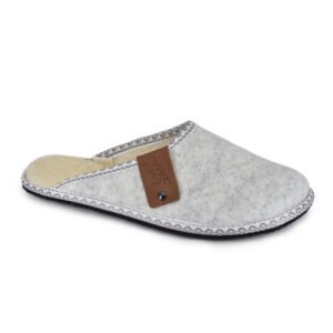 Halla lambswool felt slippers – handmade in Estonia, natural felt indoor shoes, cozy Nordic design by OmaKing