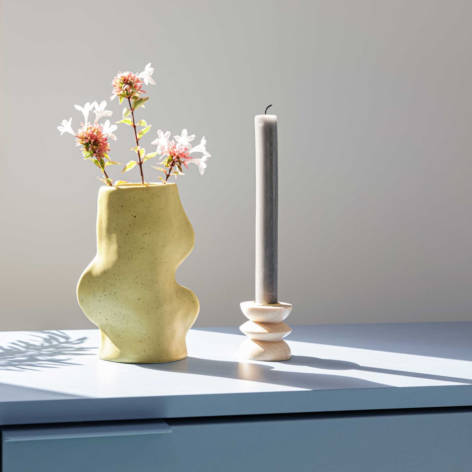 Fluxo Ceramic Vase Medium - Pistachio Fluxo Ceramic Vase Medium - Pistachio - Image 3