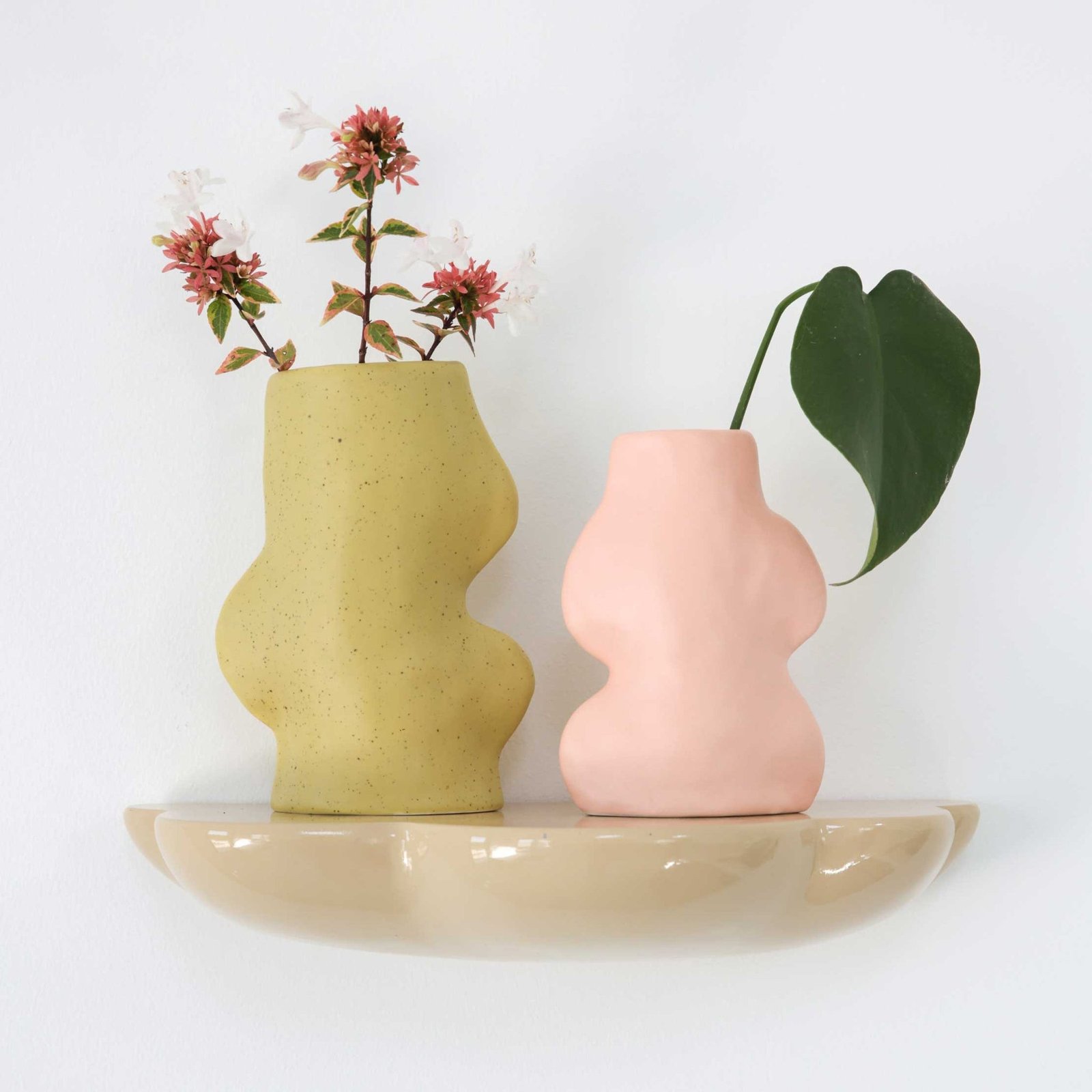 Fluxo Ceramic Vase Medium - Pistachio Fluxo Ceramic Vase Medium Pistachio by 5mm Paper – handmade Portuguese ceramic vase with flowing lines and soft green glaze