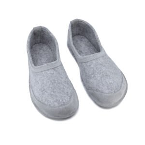 Barefoot indoor slippers – handmade in Estonia from natural felt, wide toe barefoot design by OmaKing