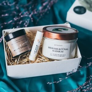 Bonobo “I See You!” natural gift box with juniper candle, orange body cream, and avocado lip balm, handmade in Estonia