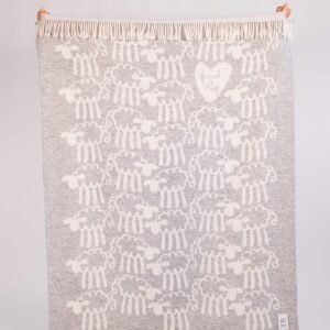 Friendsheep wool throw