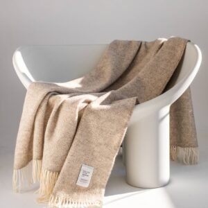 Hera wool throw
