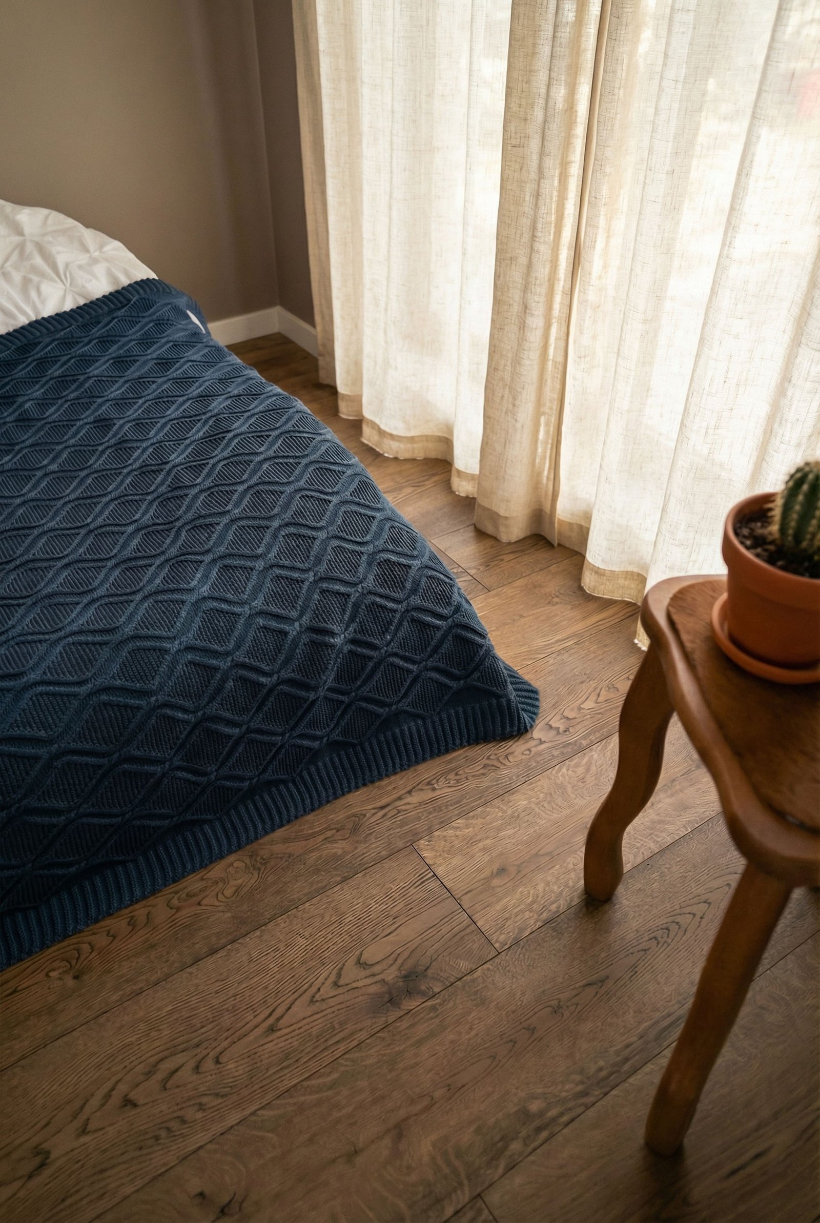 Royal merino throw - Charcoal grey Royal merino wool throw in Charcoal Grey by Woolish