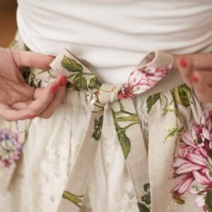 Ladies' Apron with Ruffles - Botanico