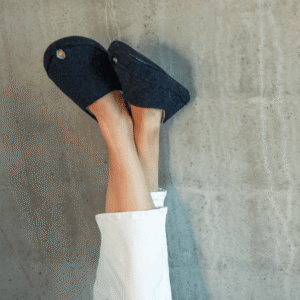 TOKU Budapest Slippers - Dark grey - Image 2