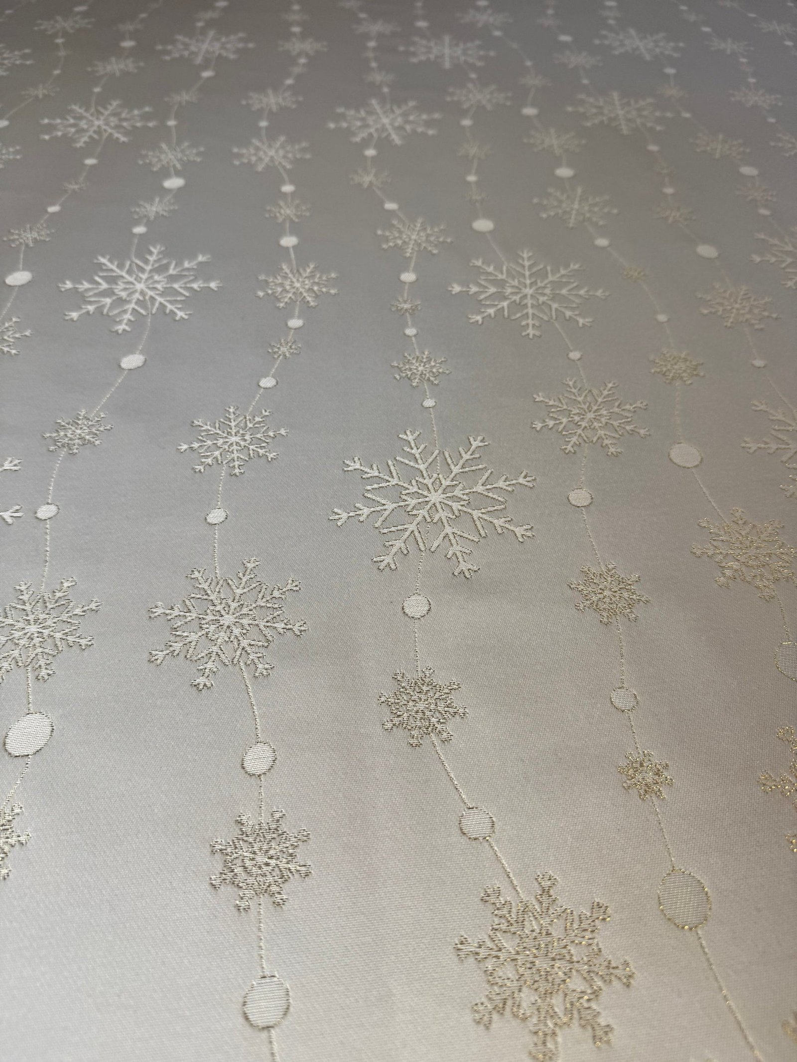 Round Tablecloth - Golden Snowfall Round Tablecloth - Golden Snowfall - Image 3